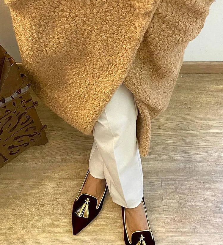LOAFER WITH ELEGANT TASSELS